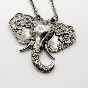 Elephant Floral Pendant Silver Tone Necklace 20” BOHO Artisanal Fashion Jewelry